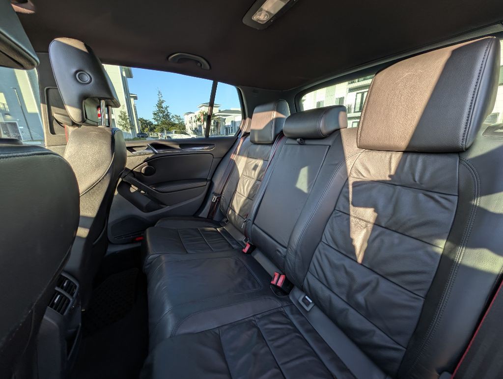 2013 Volkswagen GTI Image 19