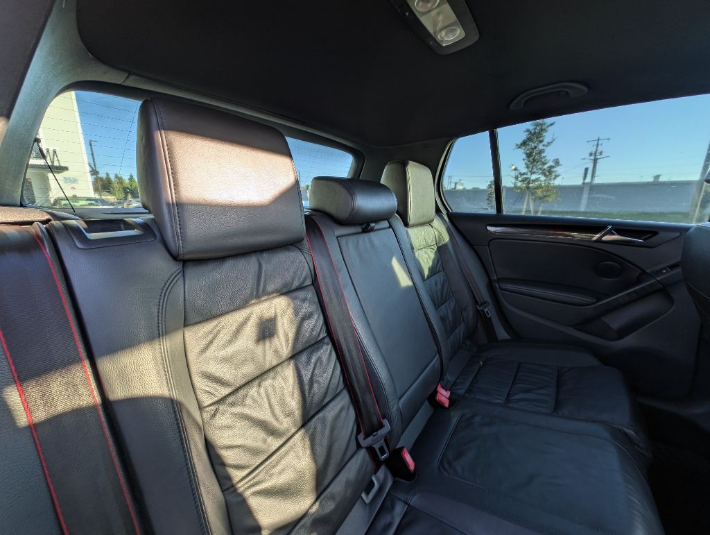 2013 Volkswagen GTI Image 22