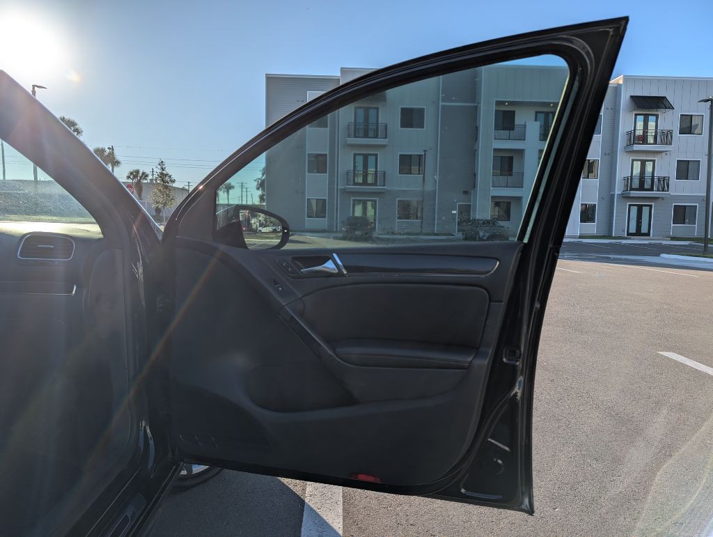 2013 Volkswagen GTI Image 23