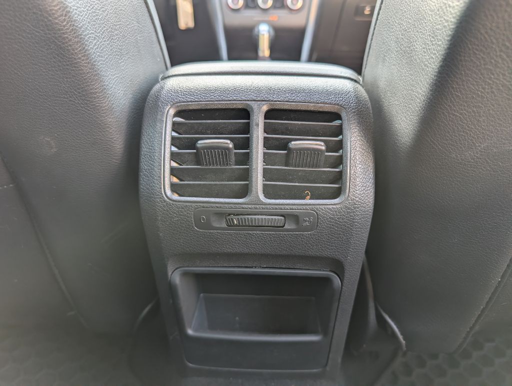 2013 Volkswagen GTI Image 28