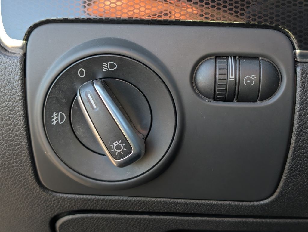 2013 Volkswagen GTI Image 30