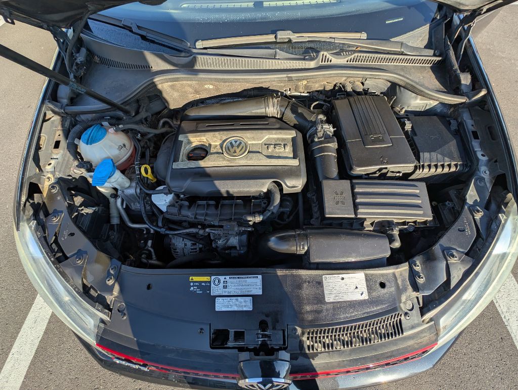 2013 Volkswagen GTI Image 40