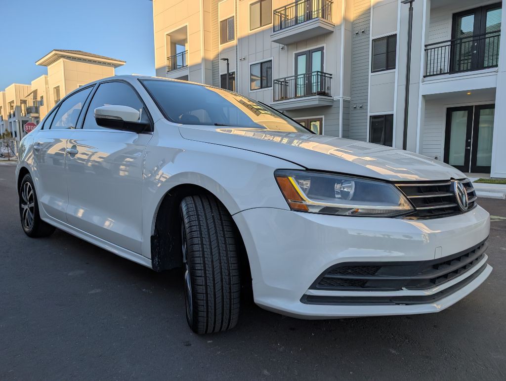 2017 Volkswagen Jetta Image 4