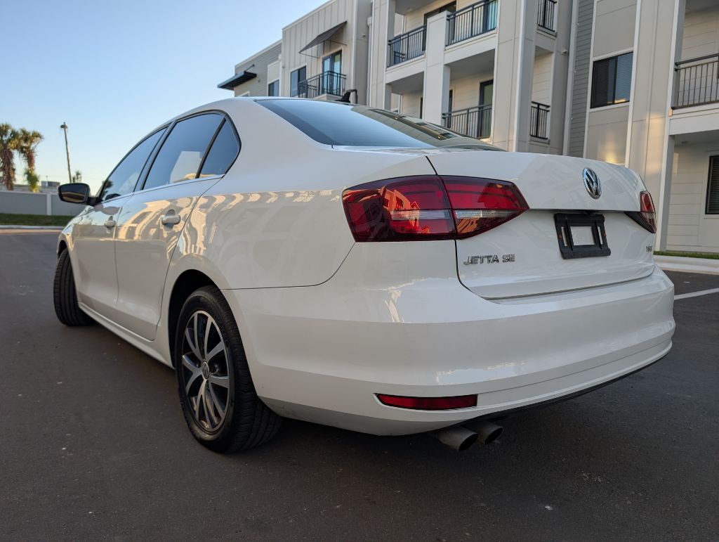 2017 Volkswagen Jetta Image 10