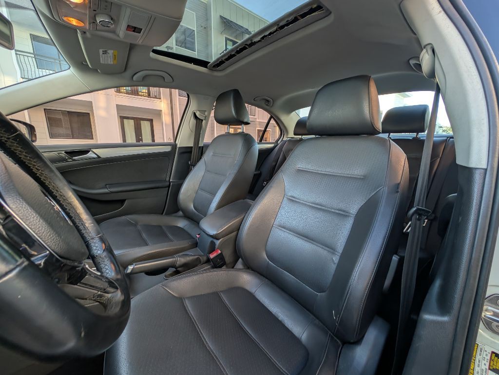 2017 Volkswagen Jetta Image 16