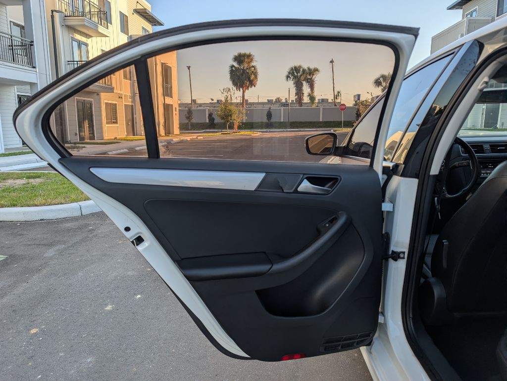 2017 Volkswagen Jetta Image 17