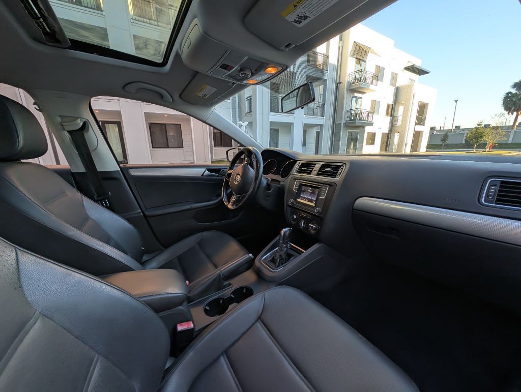 2017 Volkswagen Jetta Image 24