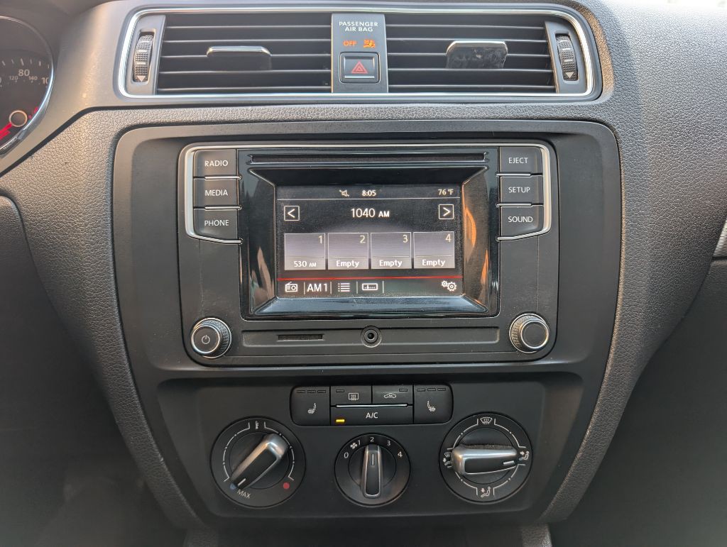 2017 Volkswagen Jetta Image 34