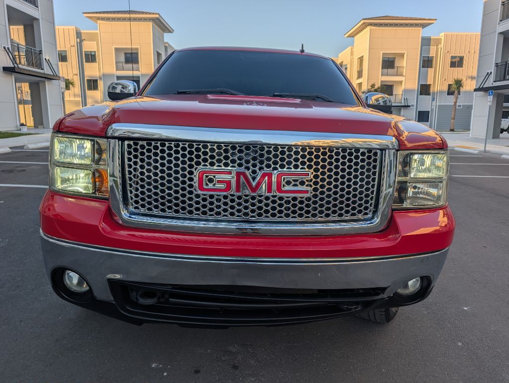 2008 GMC Sierra Image 2