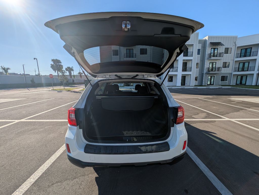 2015 Subaru Outback Image 15