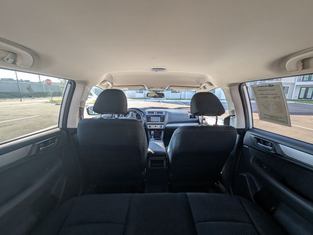 2015 Subaru Outback Image 16