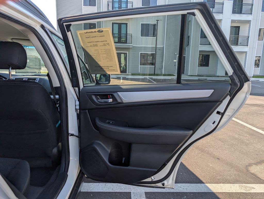 2015 Subaru Outback Image 23