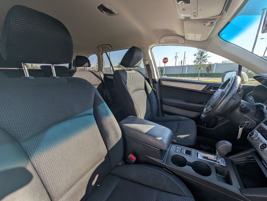 2015 Subaru Outback Image 28