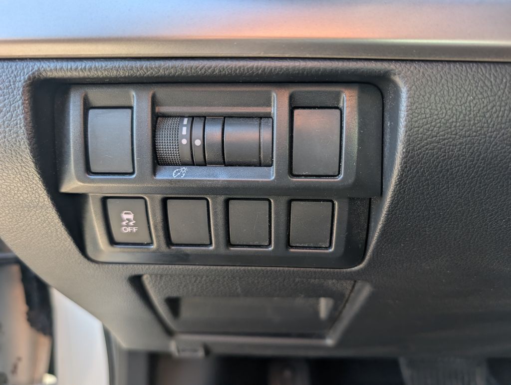 2015 Subaru Outback Image 33