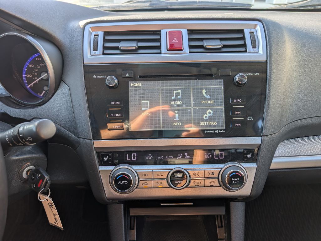 2015 Subaru Outback Image 36