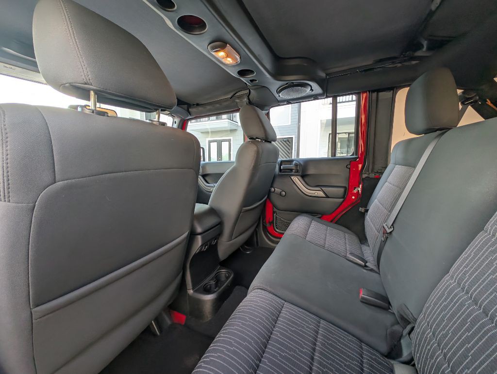 2012 Jeep Wrangler Unlimited Image 18