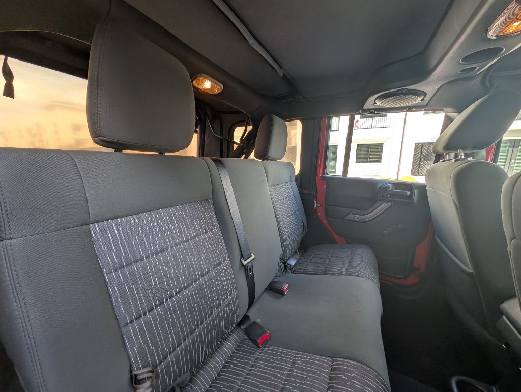 2012 Jeep Wrangler Unlimited Image 23