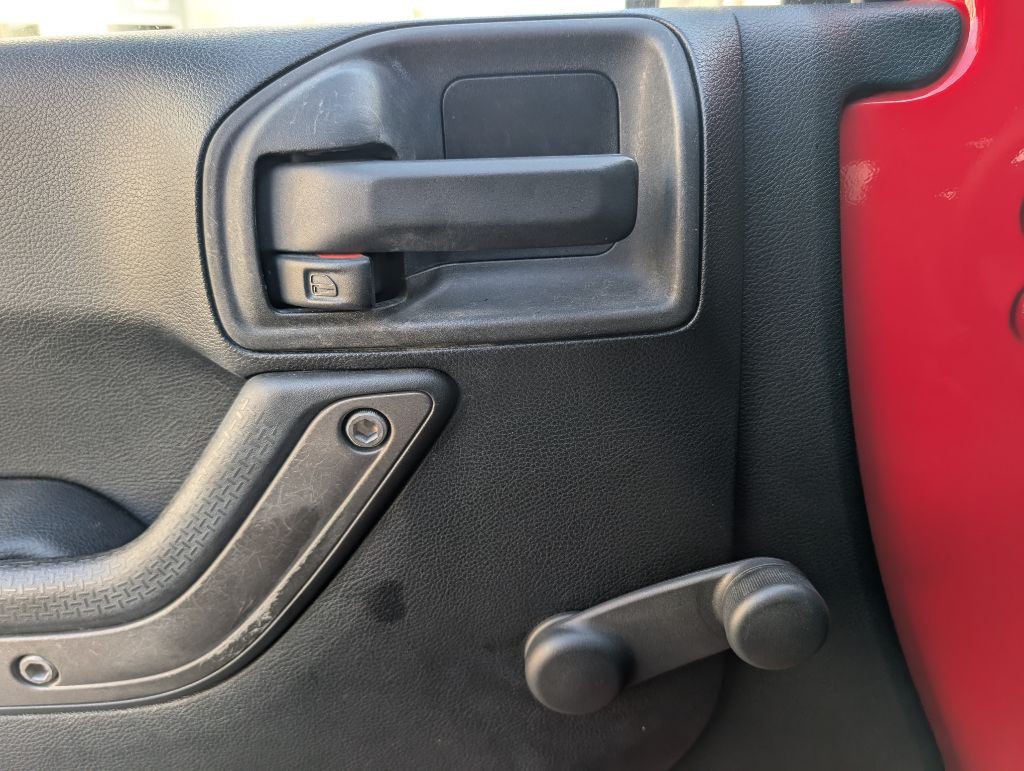 2012 Jeep Wrangler Unlimited Image 26