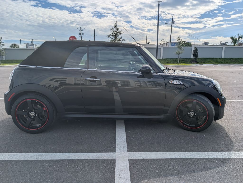 2015 MINI Cooper Image 11