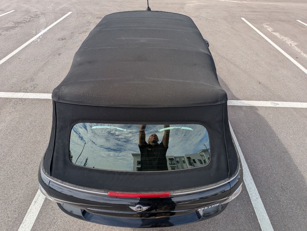 2015 MINI Cooper Image 15