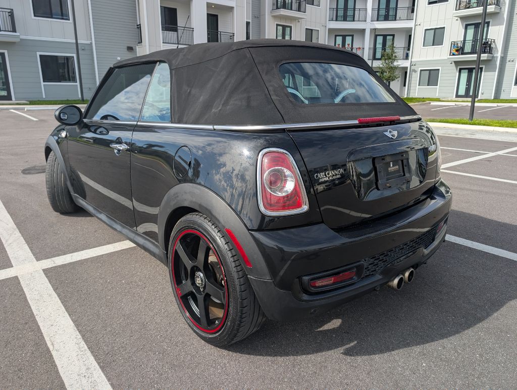 2015 MINI Cooper Image 19