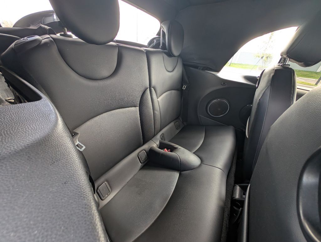 2015 MINI Cooper Image 34