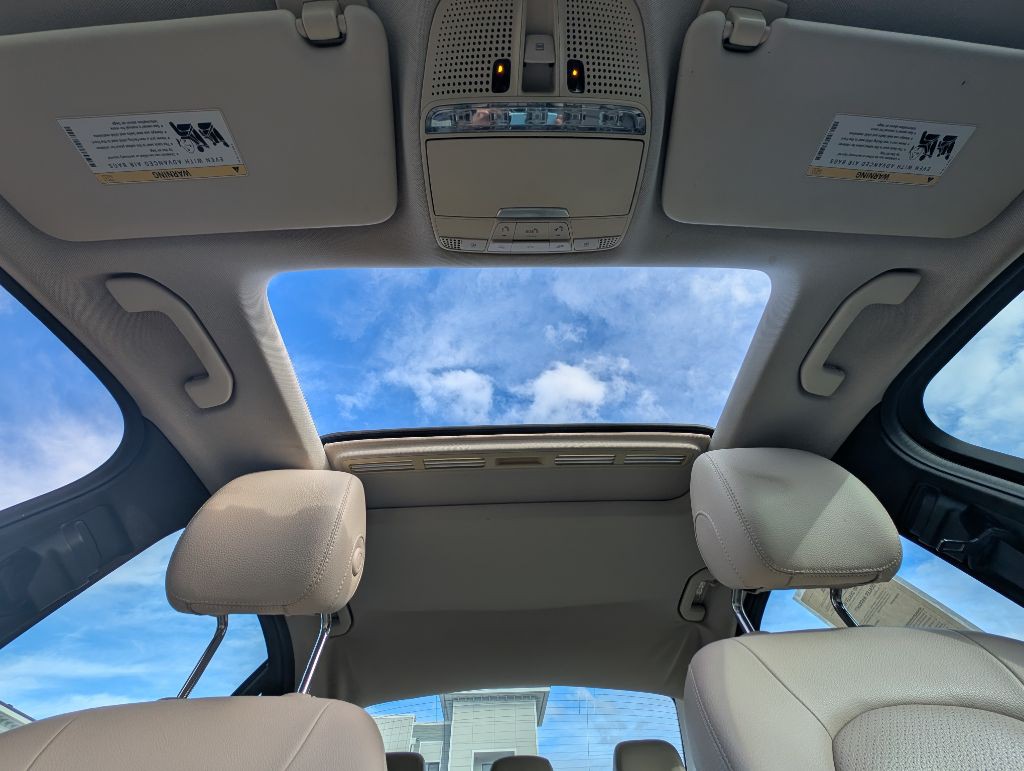 2018 Mercedes-Benz C-Class Image 26