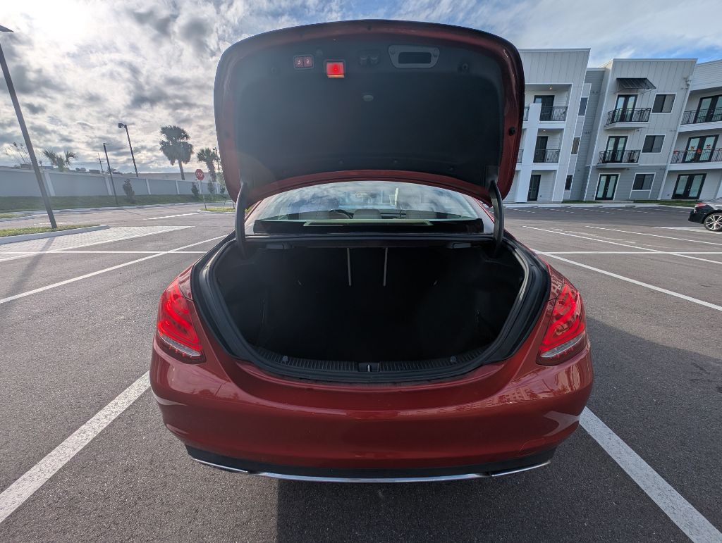 2018 Mercedes-Benz C-Class Image 12