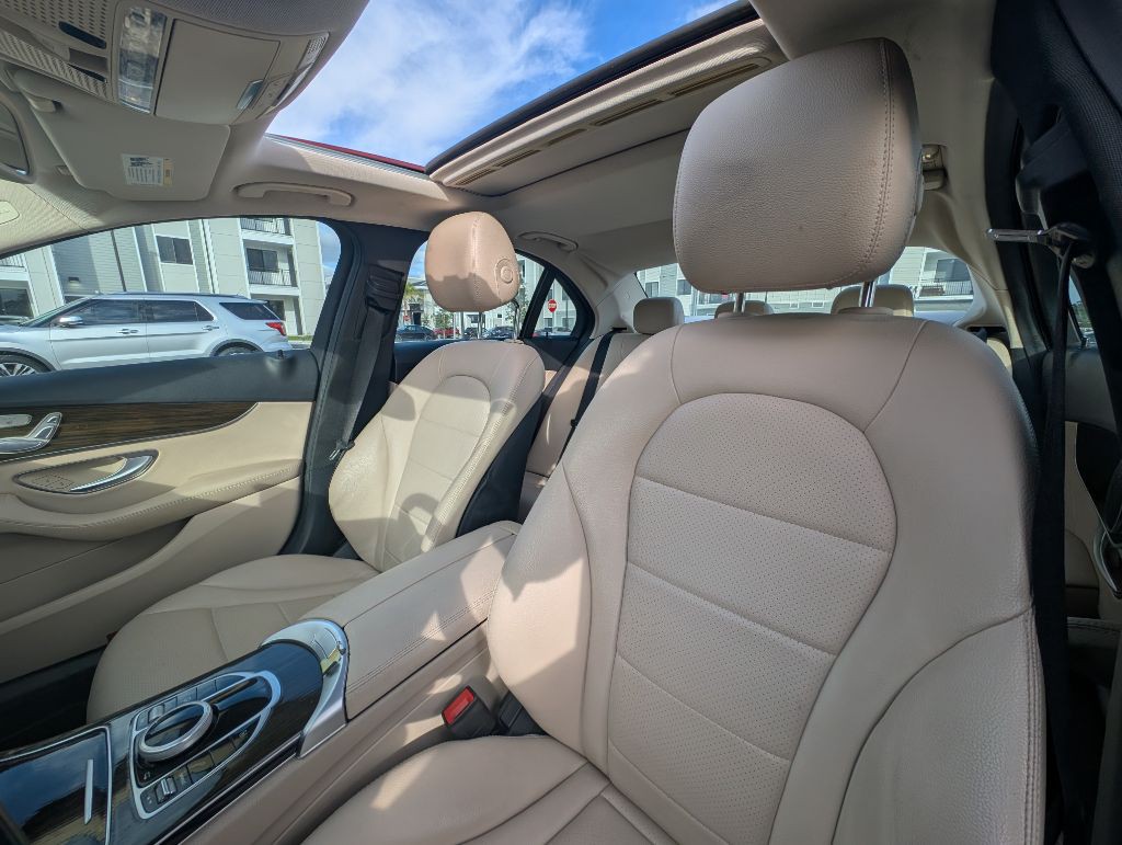 2018 Mercedes-Benz C-Class Image 16