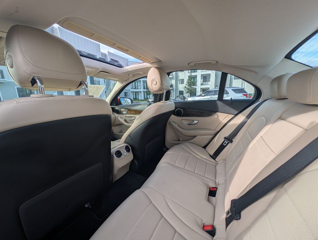 2018 Mercedes-Benz C-Class Image 18