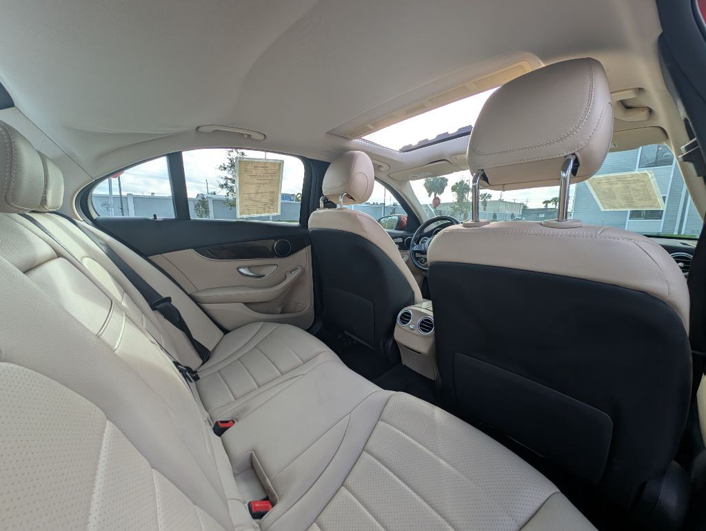 2018 Mercedes-Benz C-Class Image 21