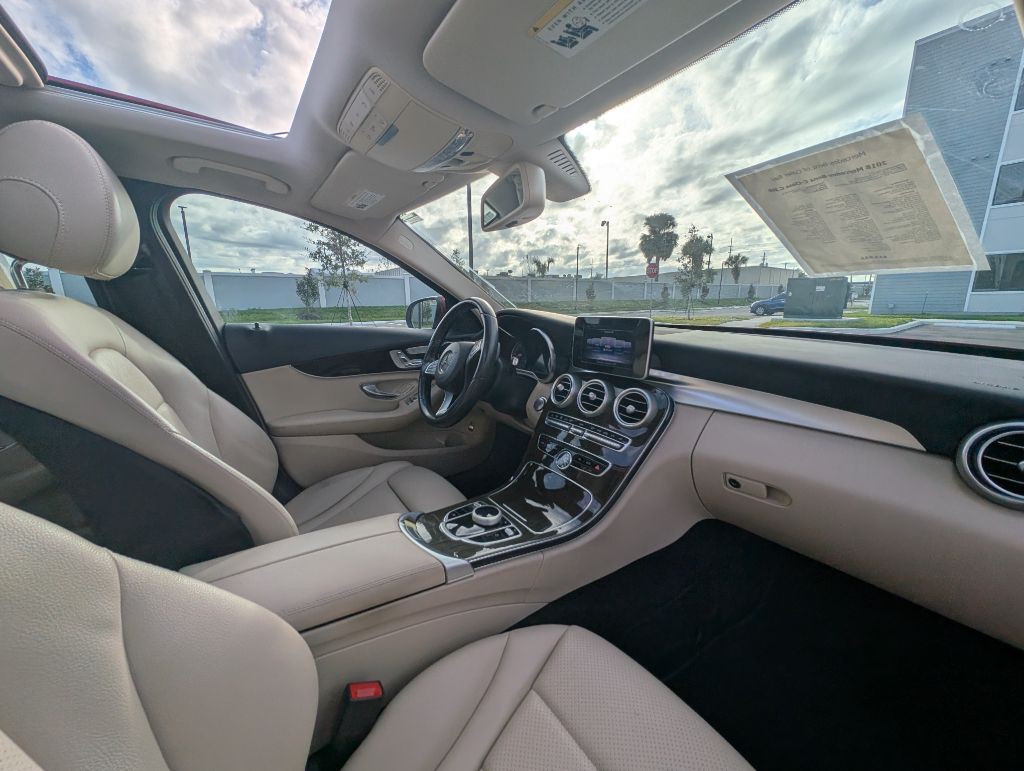 2018 Mercedes-Benz C-Class Image 24
