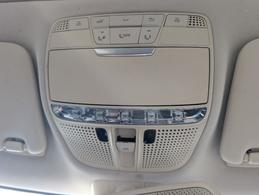 2018 Mercedes-Benz C-Class Image 41