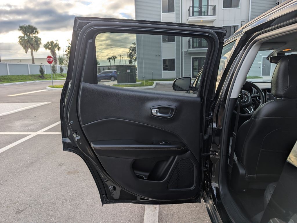 2018 Jeep Compass Image 17