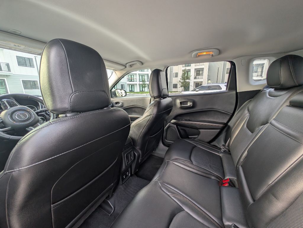 2018 Jeep Compass Image 18