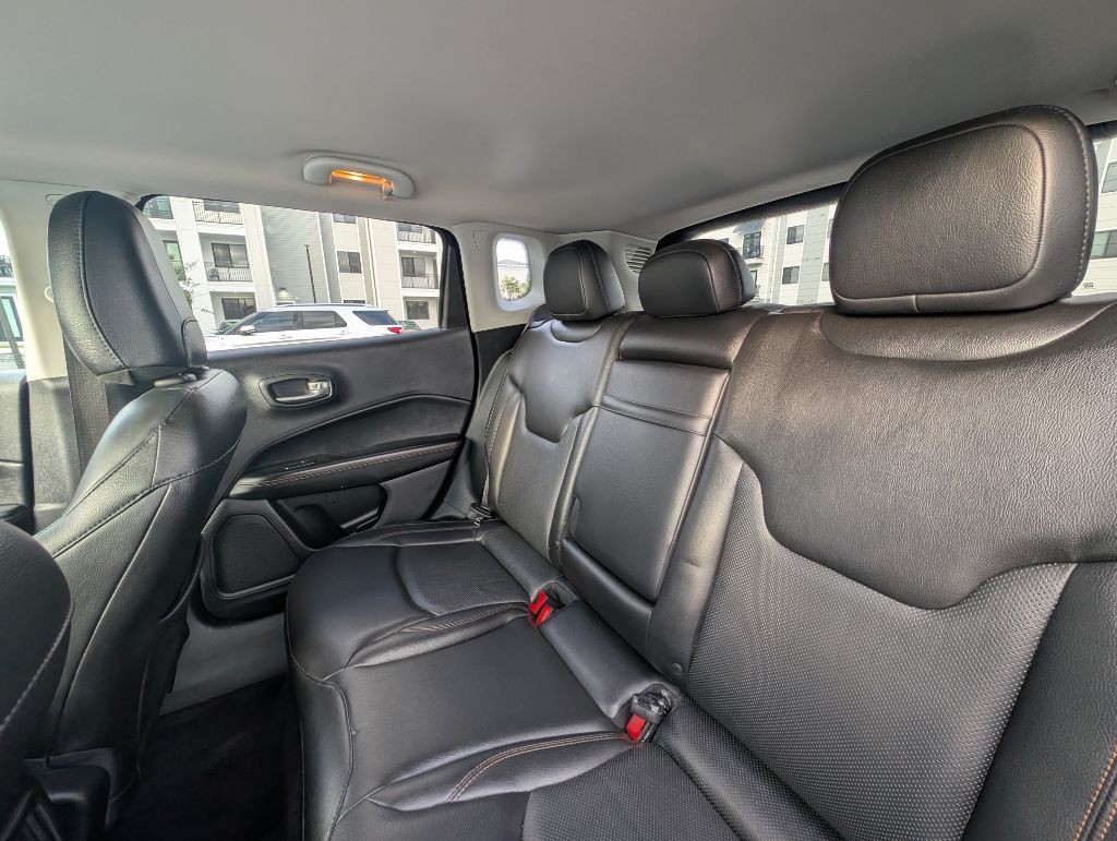 2018 Jeep Compass Image 19