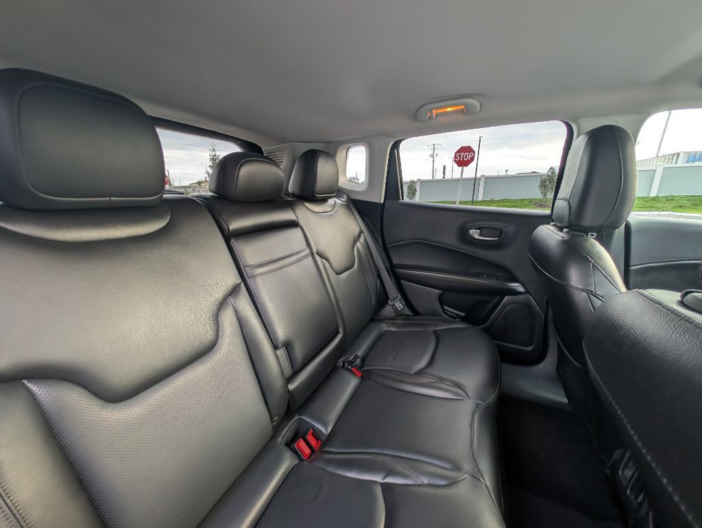 2018 Jeep Compass Image 22