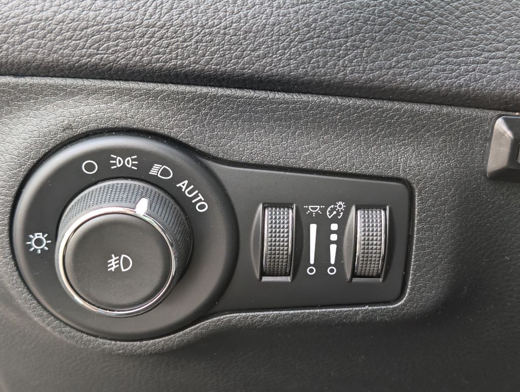 2018 Jeep Compass Image 28