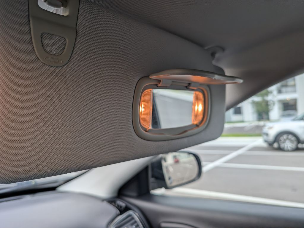 2018 Jeep Compass Image 38