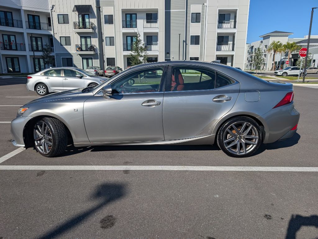 2015 Lexus IS Image 6