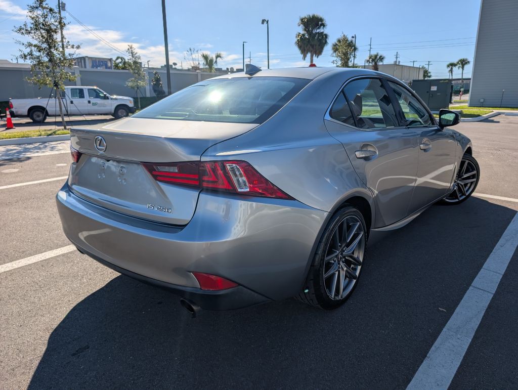 2015 Lexus IS Image 7