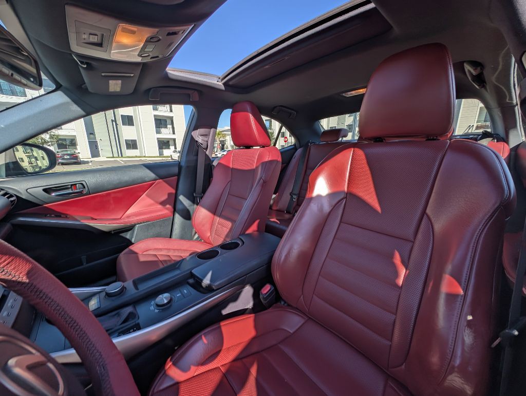 2015 Lexus IS Image 16