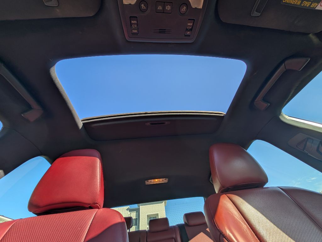 2015 Lexus IS Image 26