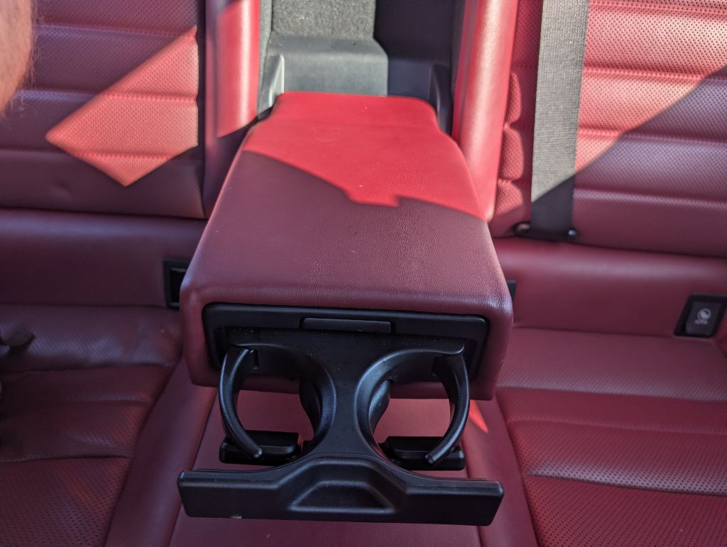 2015 Lexus IS Image 28