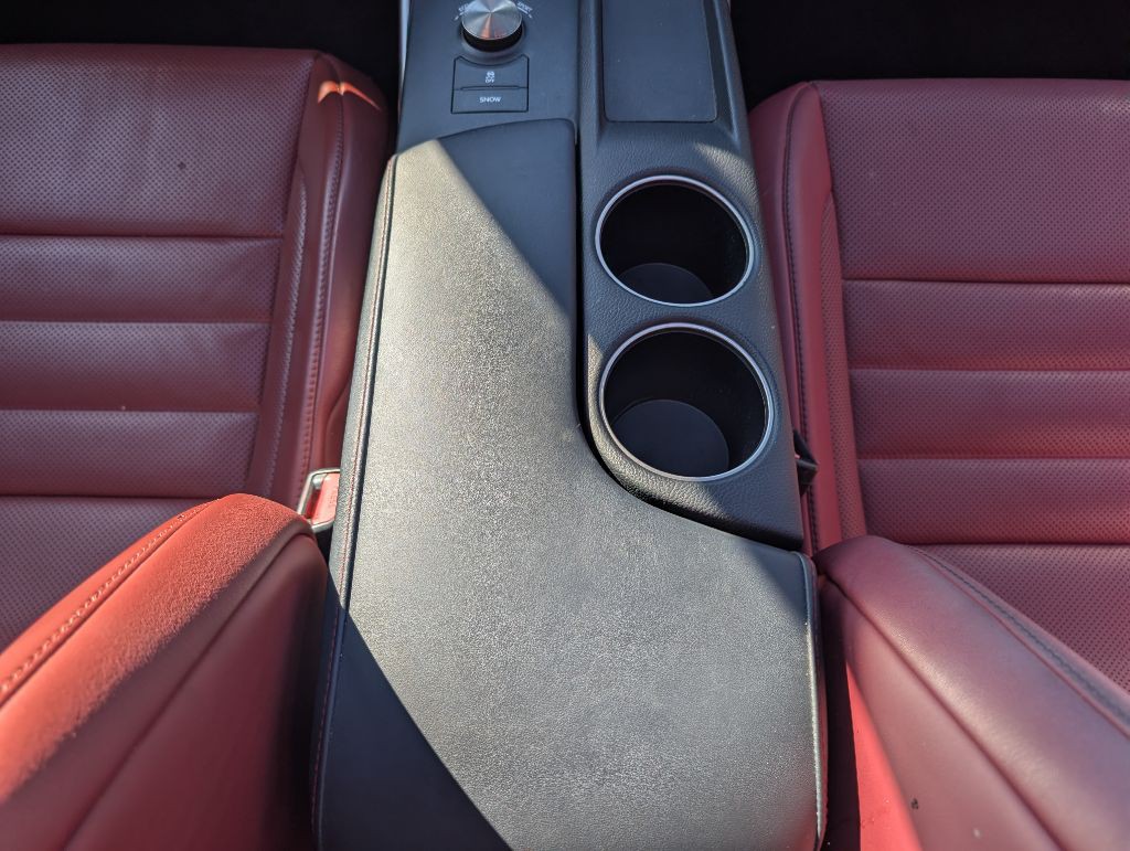 2015 Lexus IS Image 30