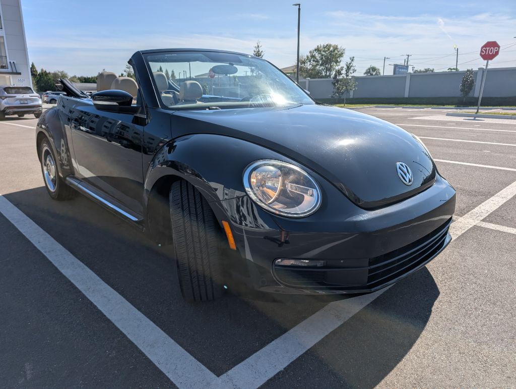 2013 Volkswagen Beetle Image 7