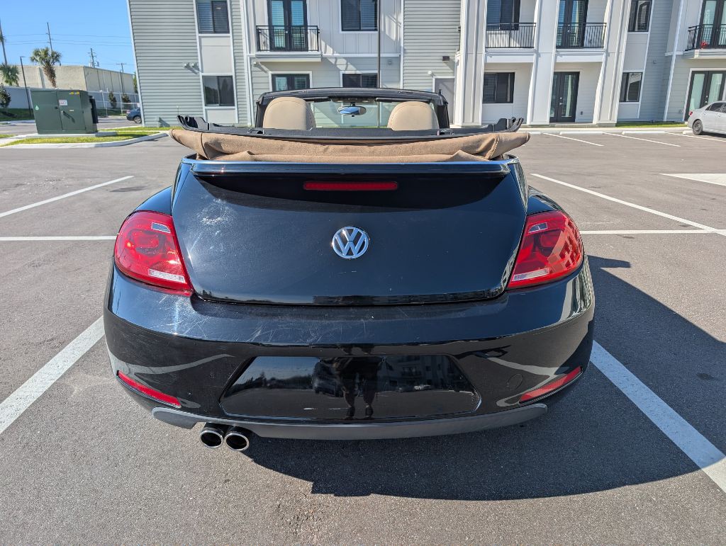2013 Volkswagen Beetle Image 15