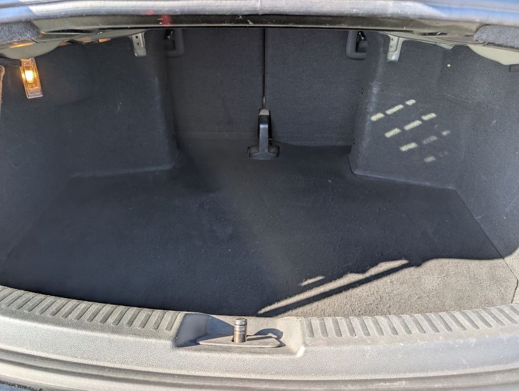 2013 Volkswagen Beetle Image 26