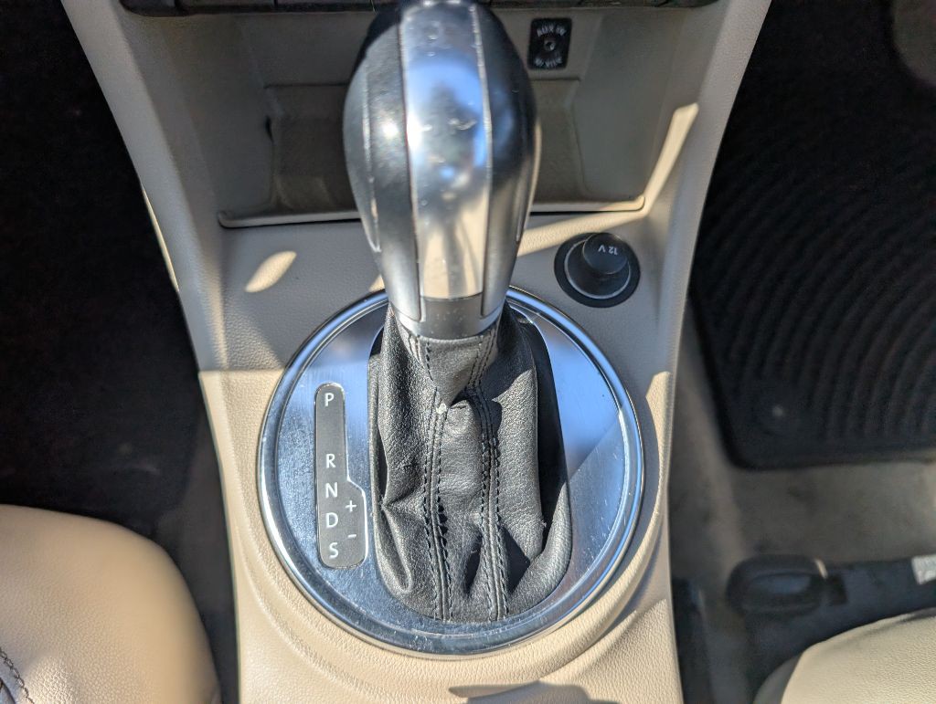 2013 Volkswagen Beetle Image 42