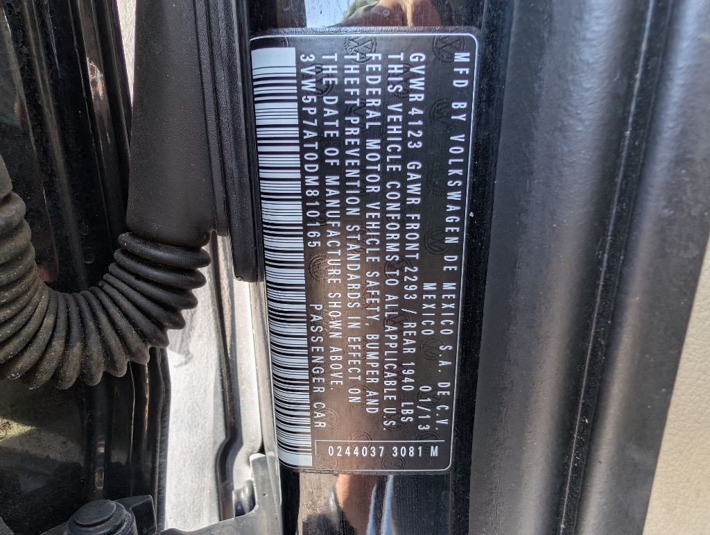 2013 Volkswagen Beetle Image 45